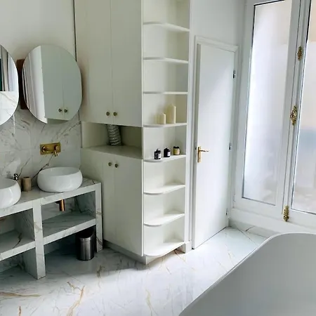 Triplex A Montmartre - Sauna París